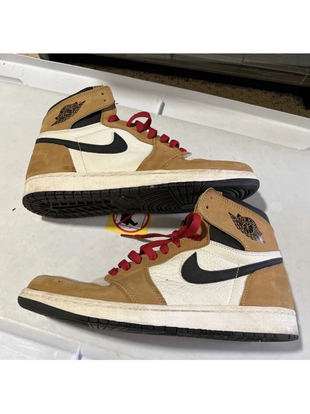 Nike Air Jordan 1 Retro High OG Rookie Of The Year ROTY 2018 Sz 10.5 555088 700